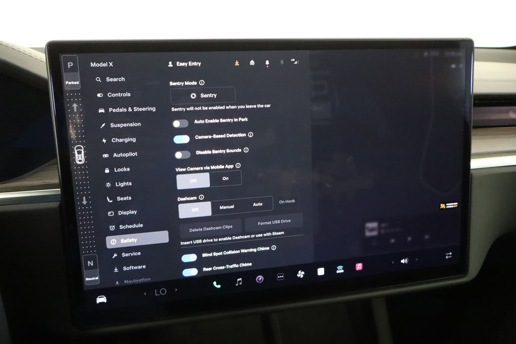 Used 2023 Tesla Model X image 40