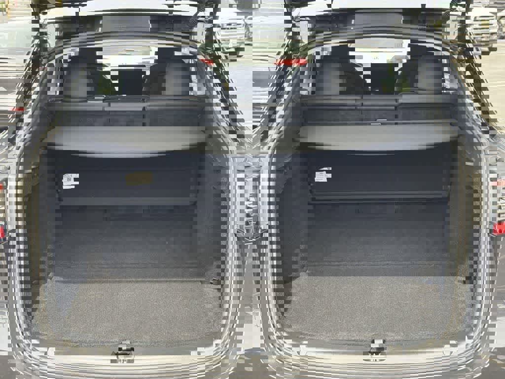 Used 2024 Tesla Model Y Long Range AWD/4WD image 32