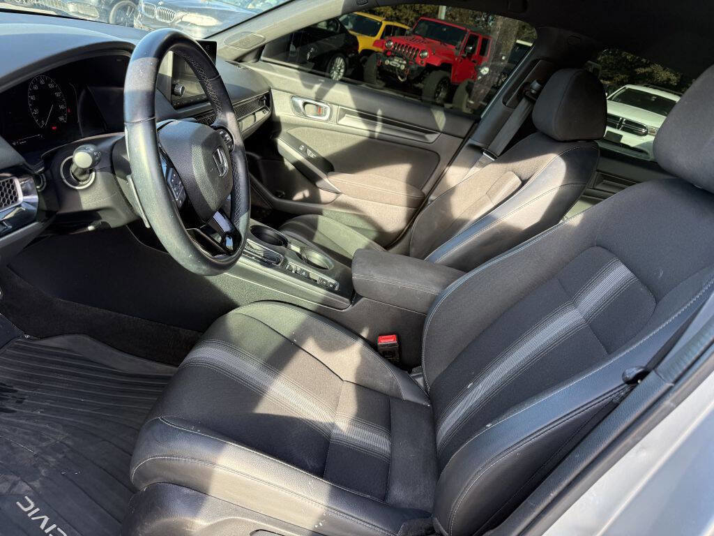 Used 2025 Honda Civic Sport image 19