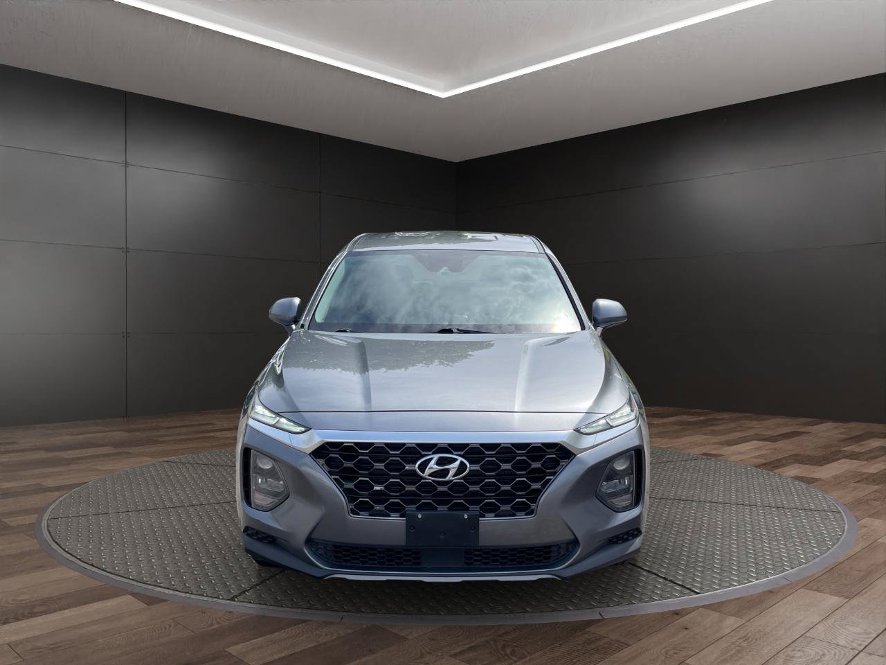 Used 2019 Hyundai Santa Fe SE AWD/4WD image 3