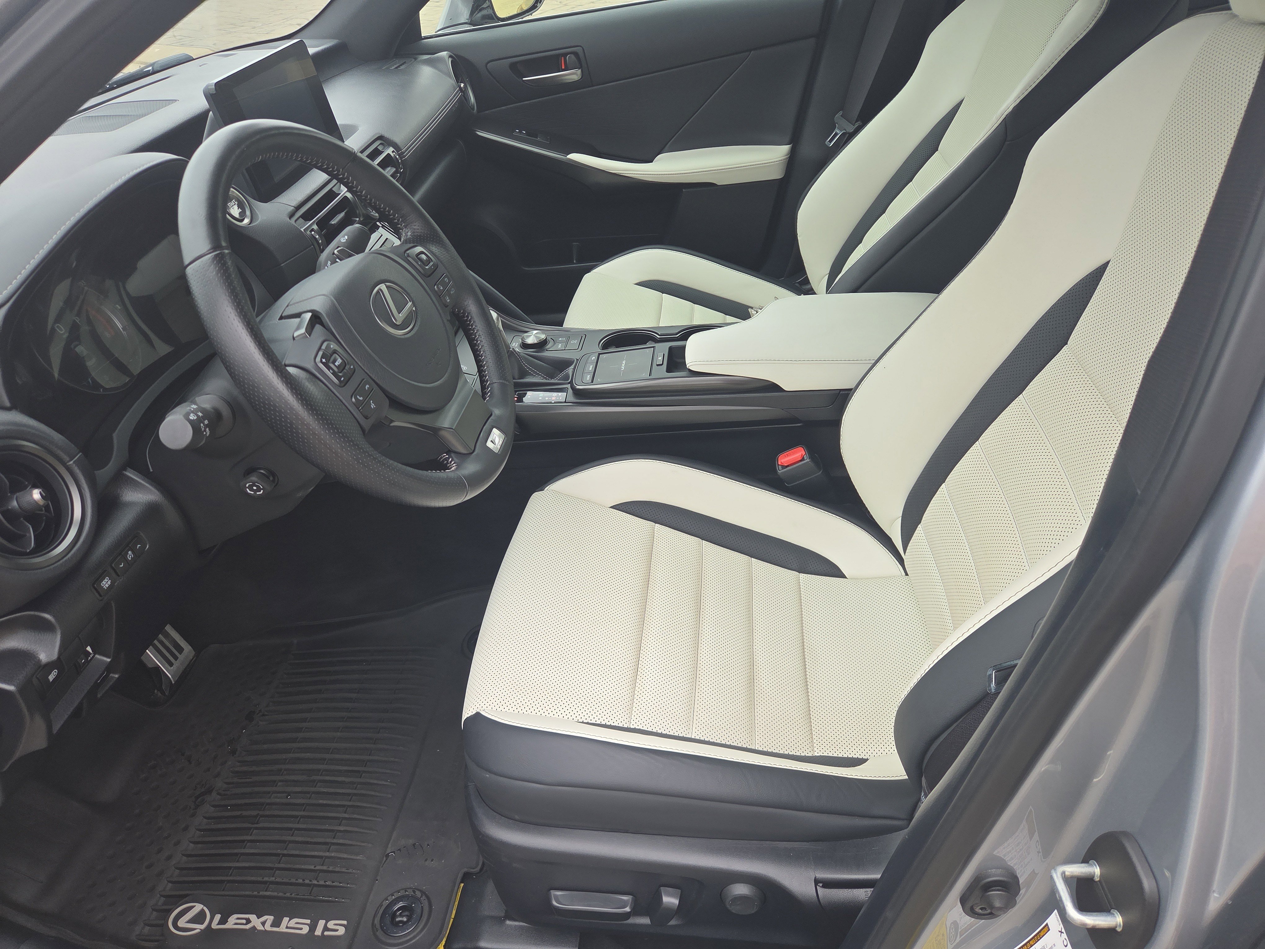 Used 2023 Lexus IS 350 F Sport w/ Memory Package image 6