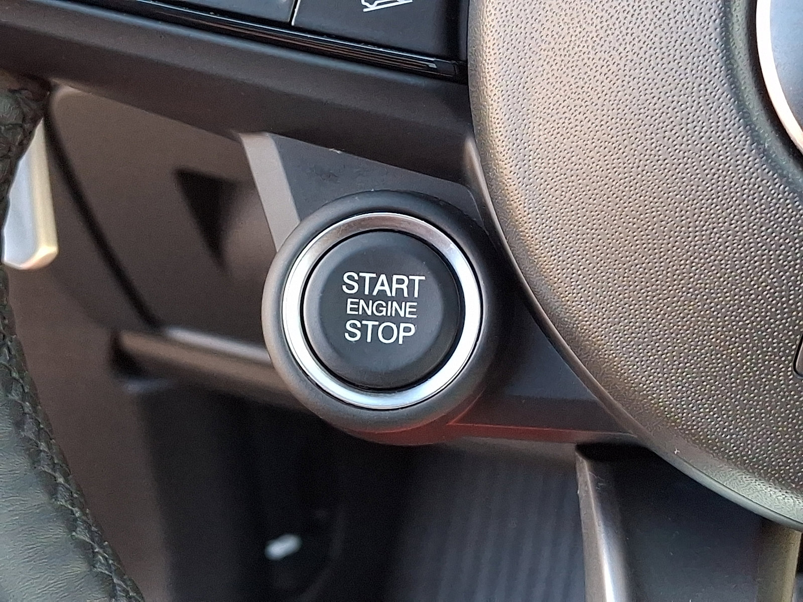 Used 2024 Alfa Romeo Stelvio Veloce AWD/4WD image 27