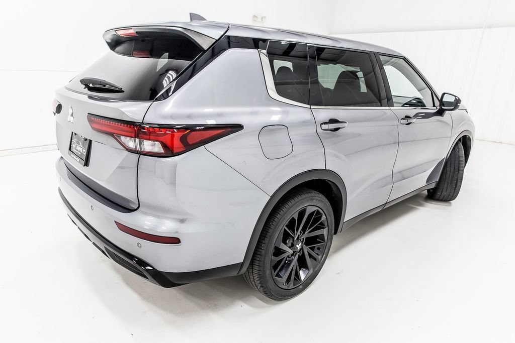 Used 2022 Mitsubishi Outlander SEL Black Edition AWD/4WD image 6
