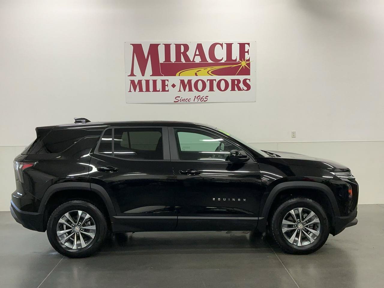 Used 2026 Chevrolet Equinox LT AWD/4WD image 6