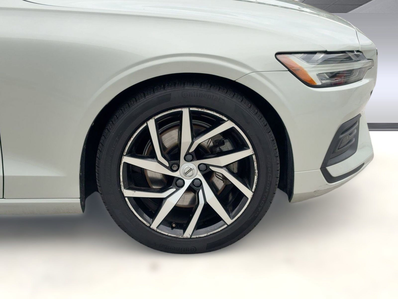 Used 2019 Volvo S60 T5 Momentum image 10