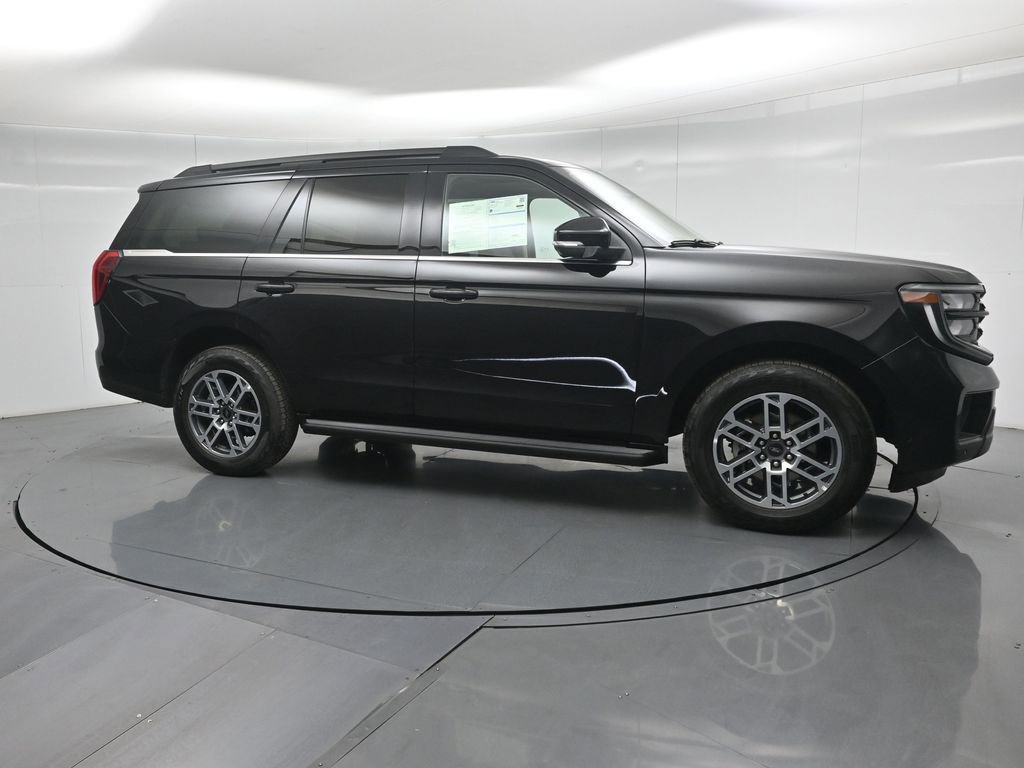 Certified 2025 Ford Expedition Active AWD/4WD image 27