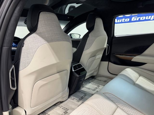 Used 2022 Lucid Air Grand Touring image 36