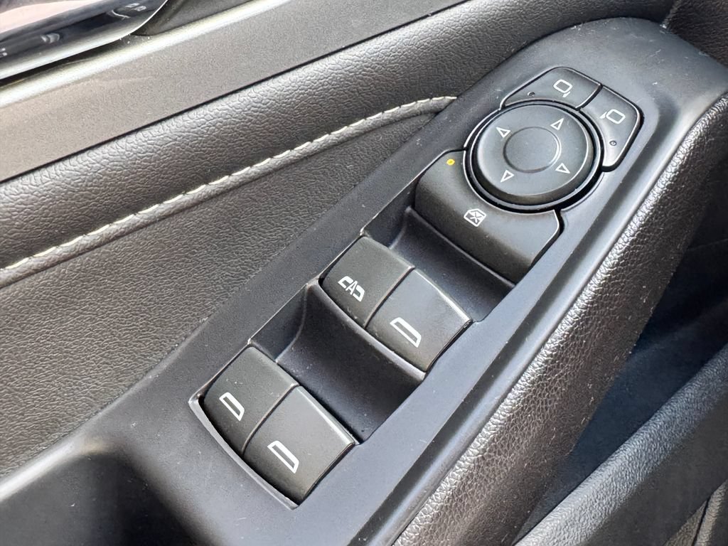 Used 2022 Chevrolet Traverse LT AWD/4WD image 32