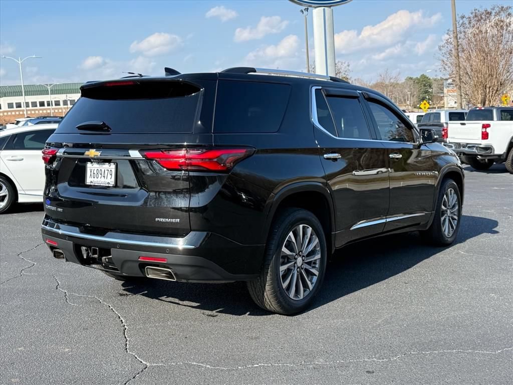 Used 2023 Chevrolet Traverse Premier AWD/4WD image 4