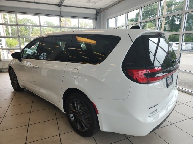 New 2026 Chrysler Pacifica Select image 6