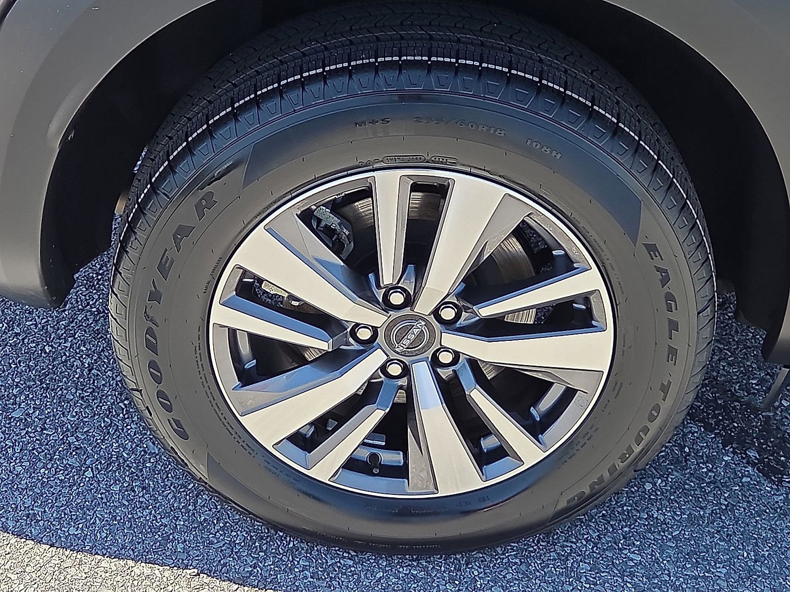 Used 2024 Nissan Pathfinder SL FWD image 7