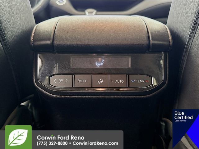 Used 2023 Toyota Highlander XLE image 29