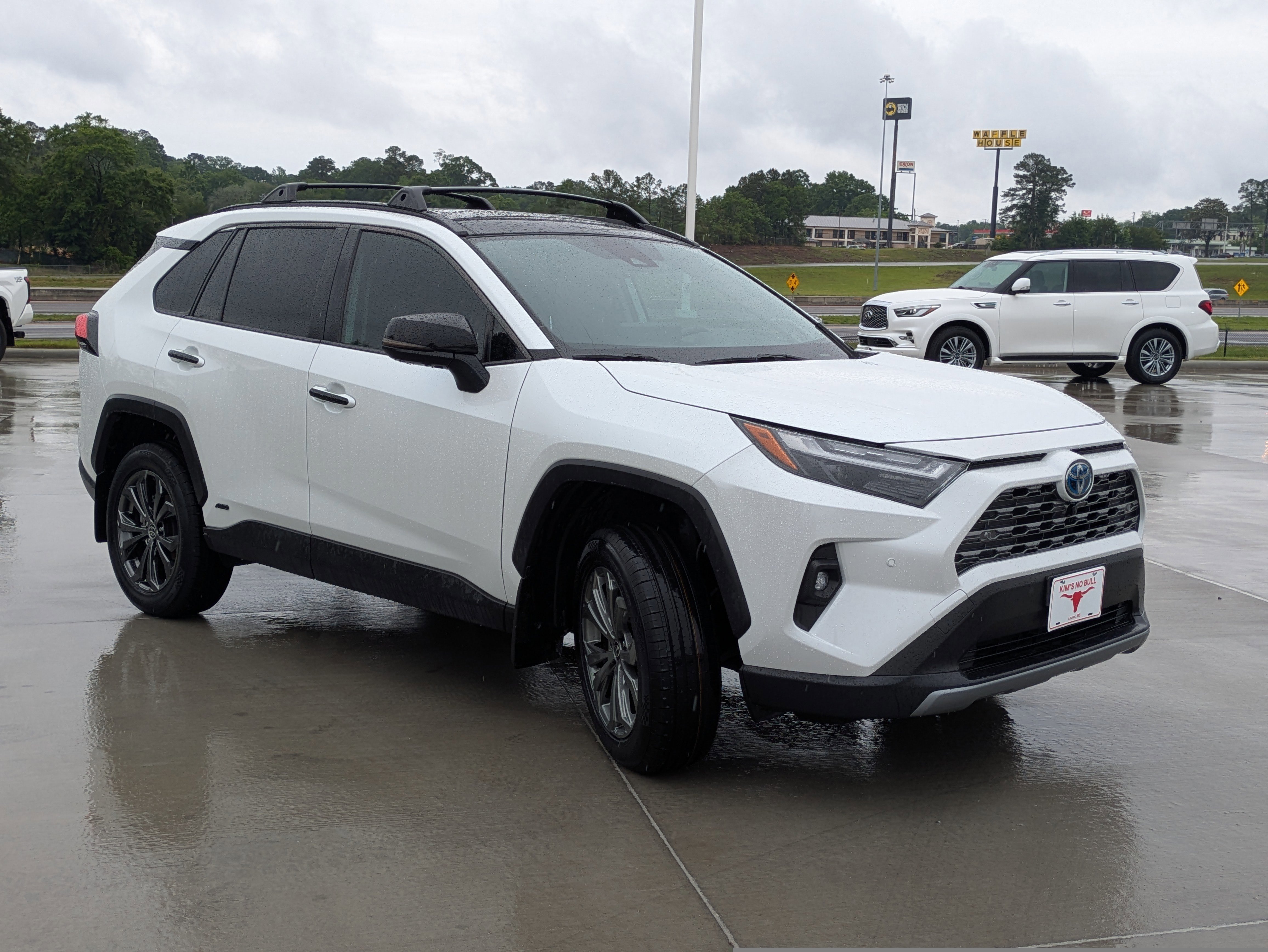 Used 2024 Toyota RAV4 Limited w/ Advanced Technology Package AWD/4WD image 7