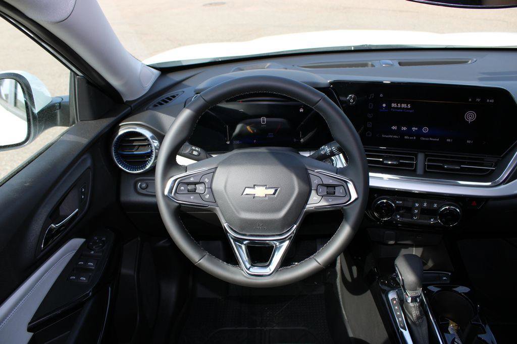 New 2026 Chevrolet Trax LT image 11