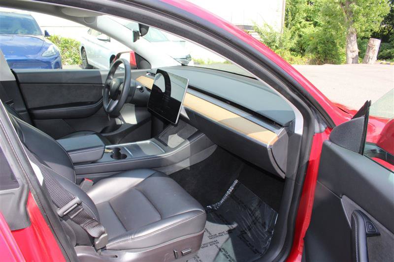 Used 2022 Tesla Model Y Long Range AWD/4WD image 10