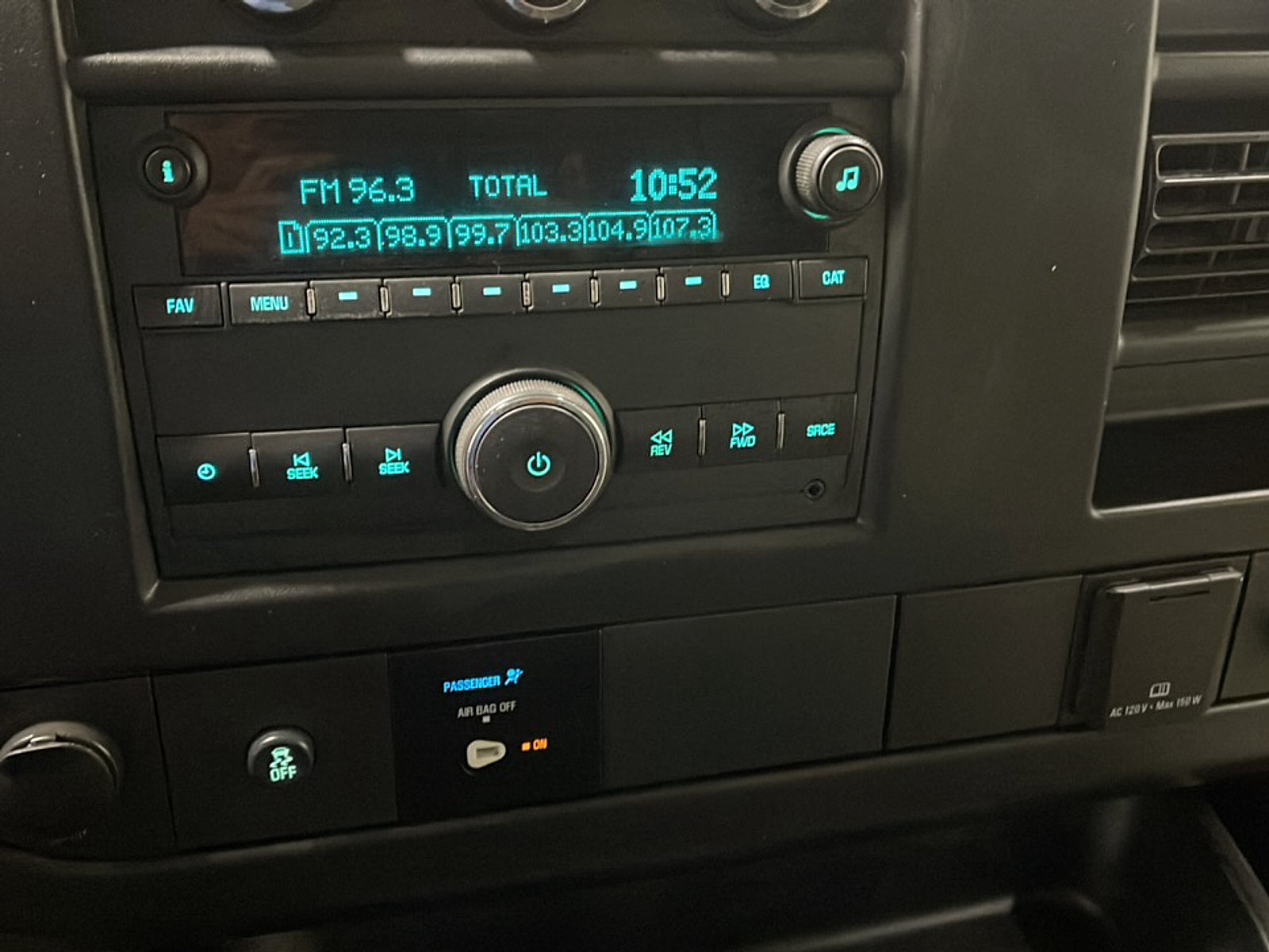Used 2016 GMC Savana 2500 RWD image 6