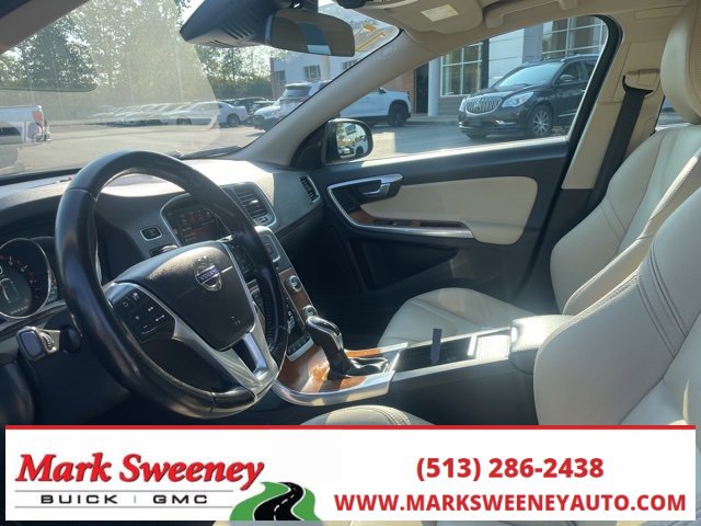 Used 2017 Volvo S60 T5 Inscription Platinum w/ Climate Package image 12