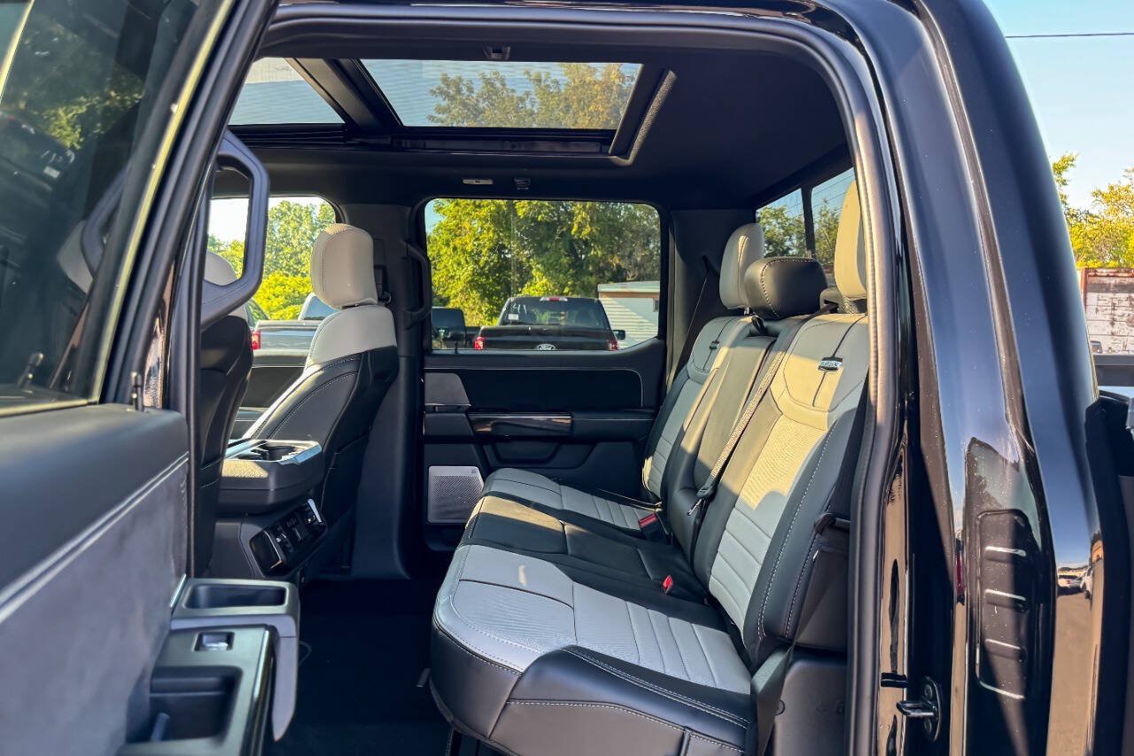 Used 2023 Ford F150 Lightning Platinum AWD/4WD image 25