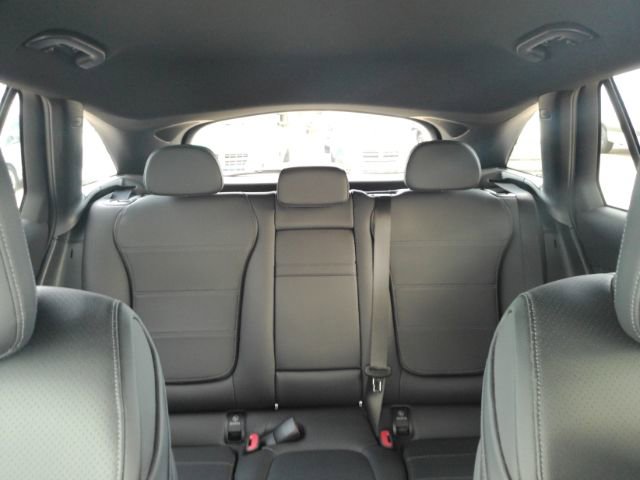 Used 2024 Mercedes-Benz GLC 300 image 33