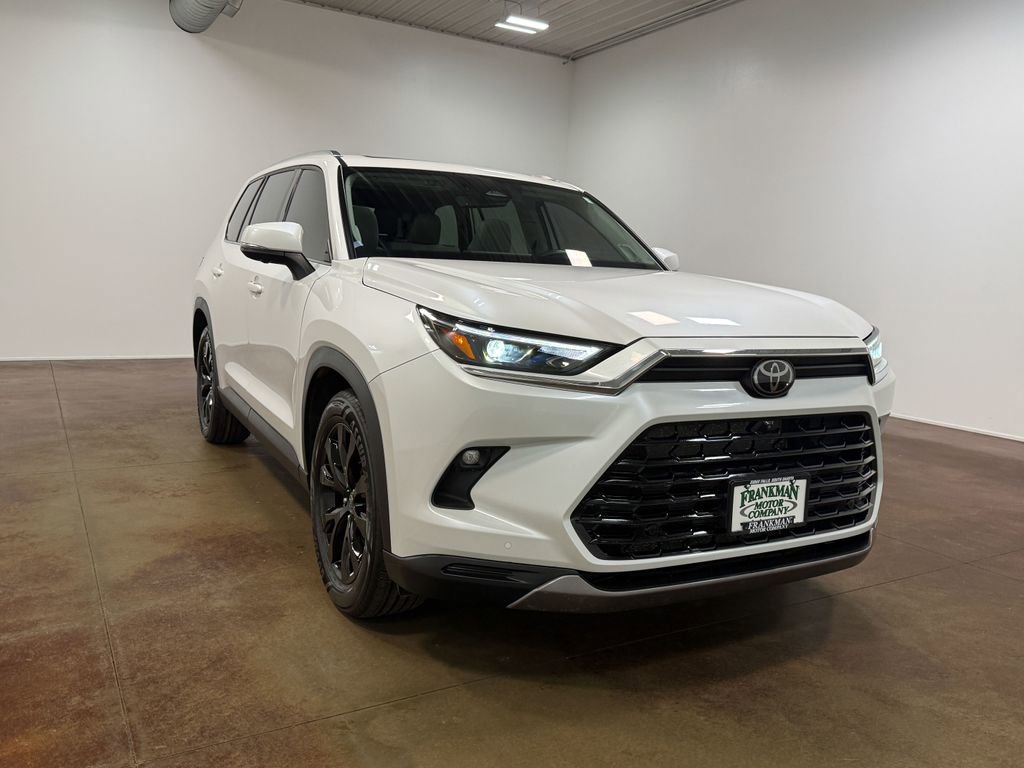 Used 2024 Toyota Grand Highlander AWD image 30