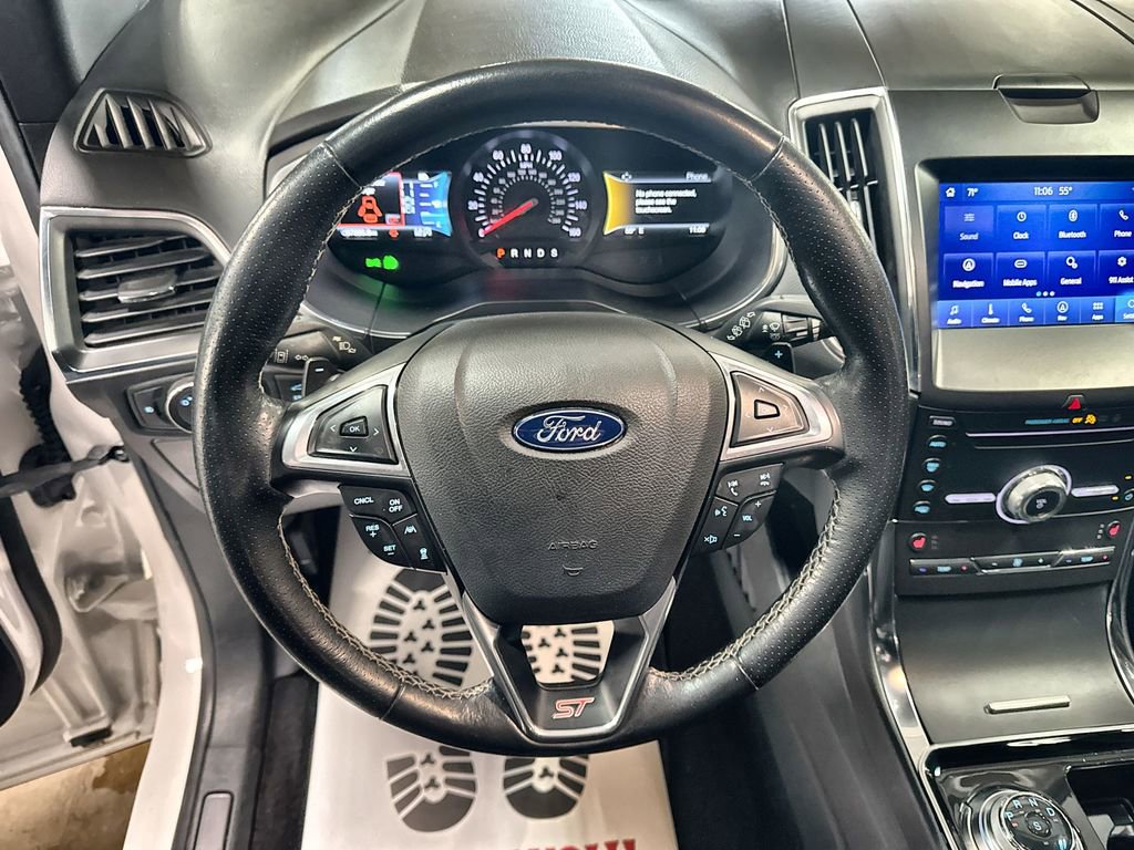 Used 2019 Ford Edge ST w/ Convenience Package image 17