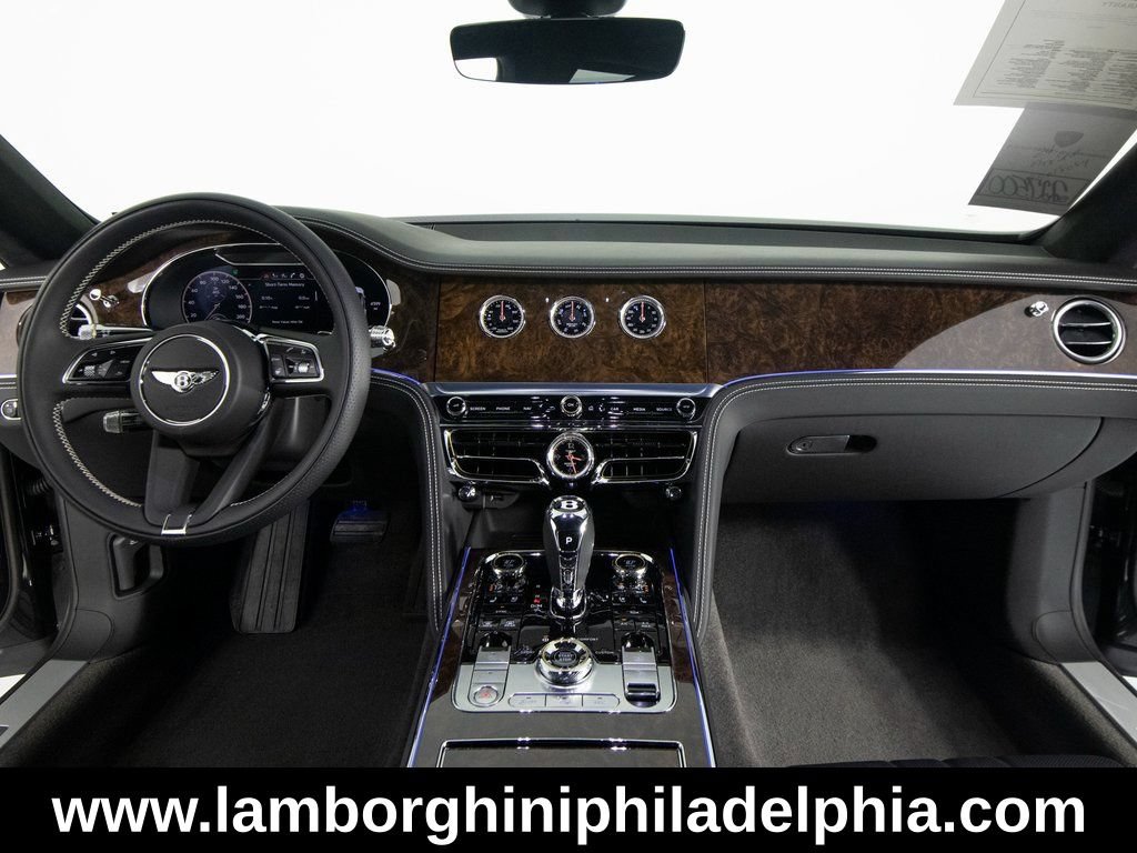 Used 2024 Bentley Flying Spur V8 AWD/4WD image 34