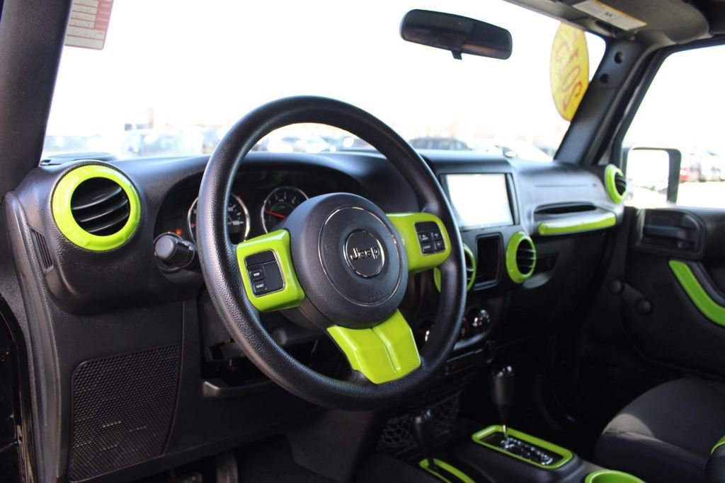 Used 2015 Jeep Wrangler Unlimited Sport w/ Mopar Black Appearance Group image 17