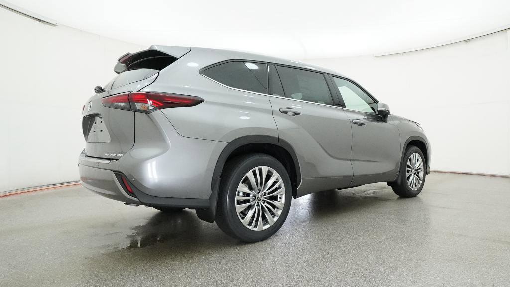 New 2026 Toyota Highlander Platinum image 21