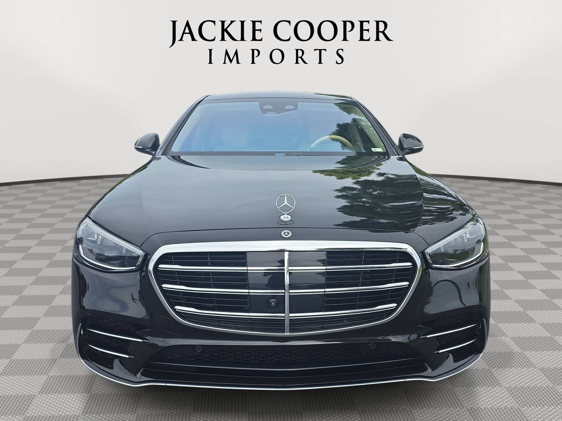 Used 2024 Mercedes-Benz S 580 4MATIC Sedan image 2