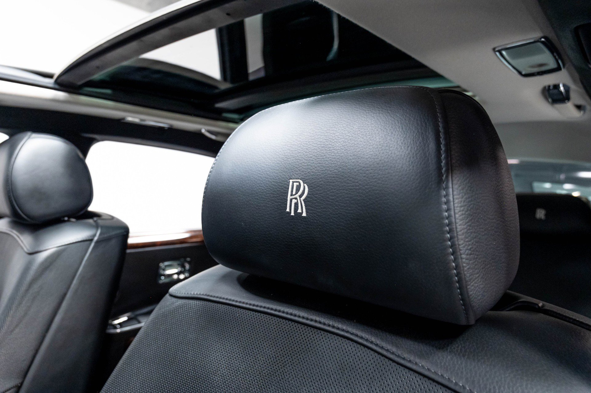 Used 2012 Rolls-Royce Ghost RWD image 10