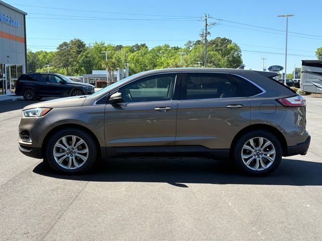 Used 2019 Ford Edge Titanium w/ Cold Weather Package FWD image 2