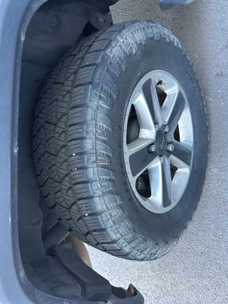 Used 2019 Jeep Wrangler Unlimited Sahara image 6