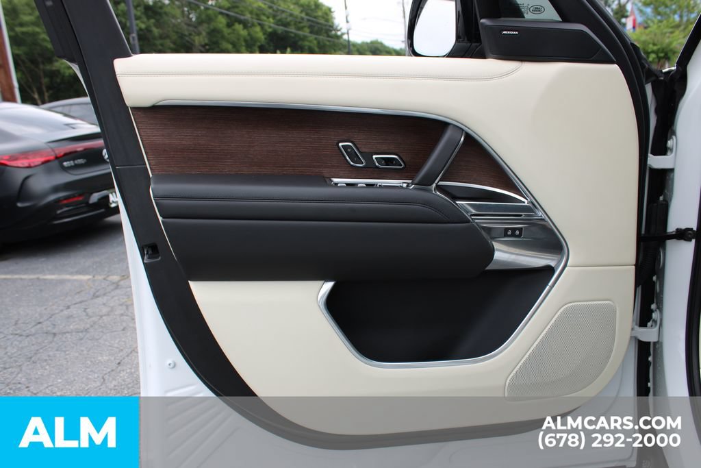 Used 2023 Land Rover Range Rover SE AWD/4WD image 13