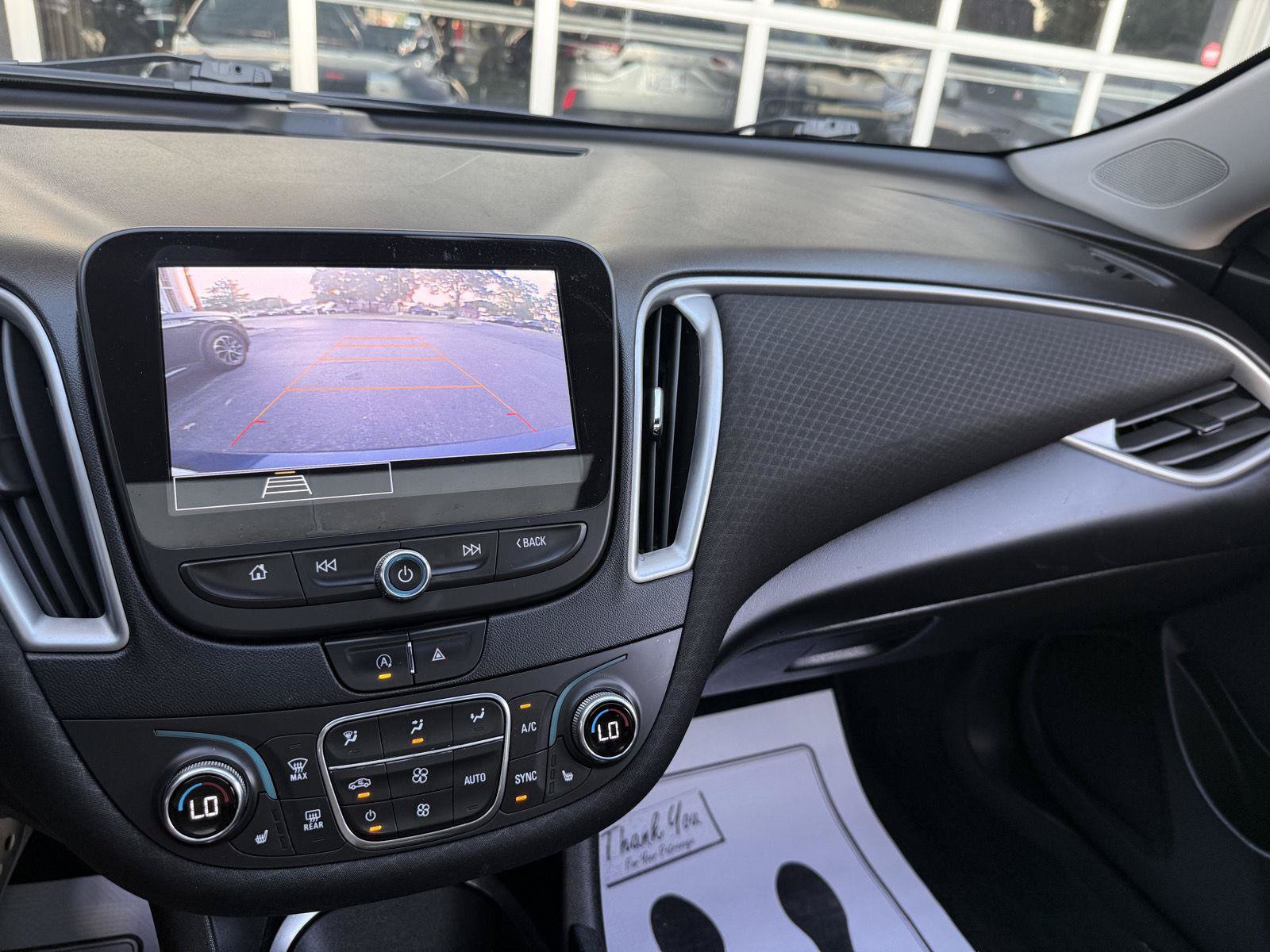 Used 2022 Chevrolet Malibu LT FWD image 34