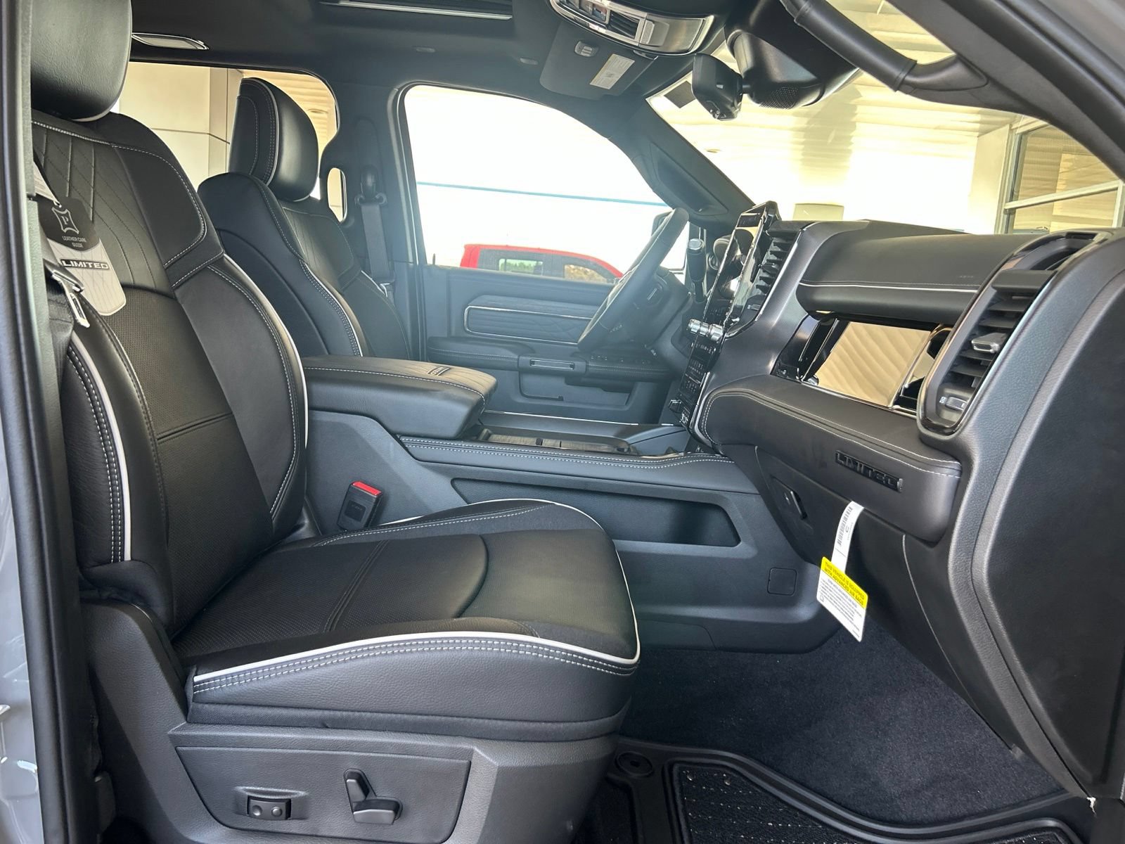 New 2027 RAM 2500 Limited AWD/4WD image 15