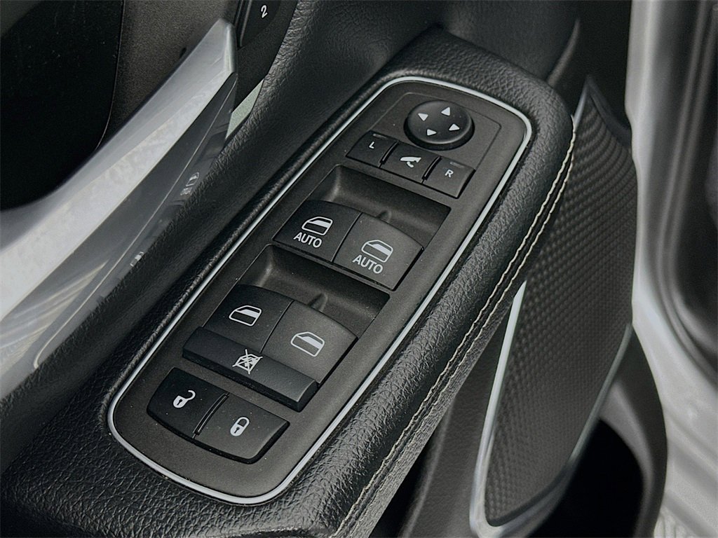 Used 2024 RAM 1500 Laramie image 22