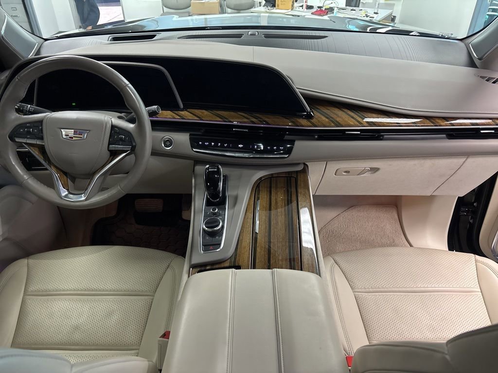 Used 2022 Cadillac Escalade ESV Premium Luxury Platinum image 10
