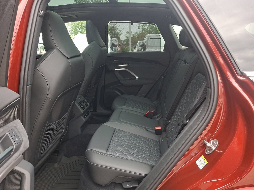 New 2026 Audi SQ5 Prestige AWD/4WD image 5