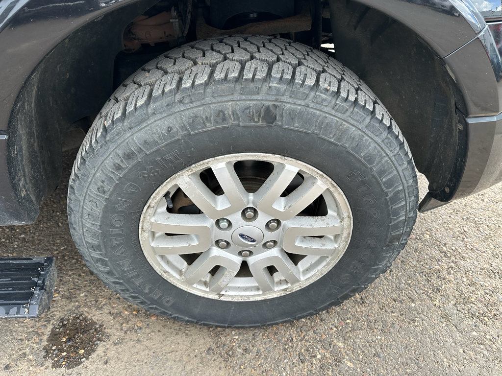 Used 2014 Ford Expedition EL Limited w/ Equipment Group 301A AWD/4WD image 32