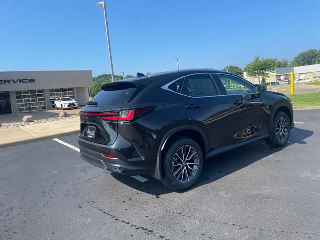 New 2026 Lexus NX 350 AWD image 3