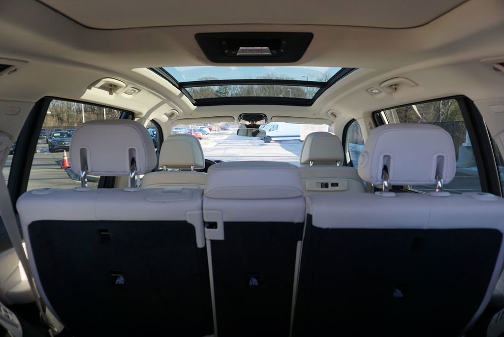 Used 2022 BMW X7 xDrive40i w/ Premium Package image 20