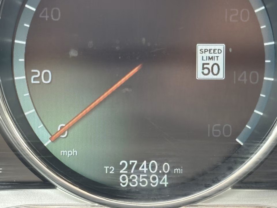 Used 2015 Volvo XC60 T5 Platinum FWD image 12