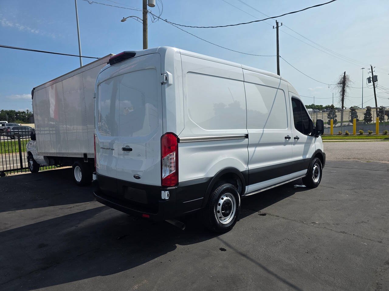 Used 2023 Ford Transit 250 Medium Roof w/ Load Area Protection Package RWD image 6