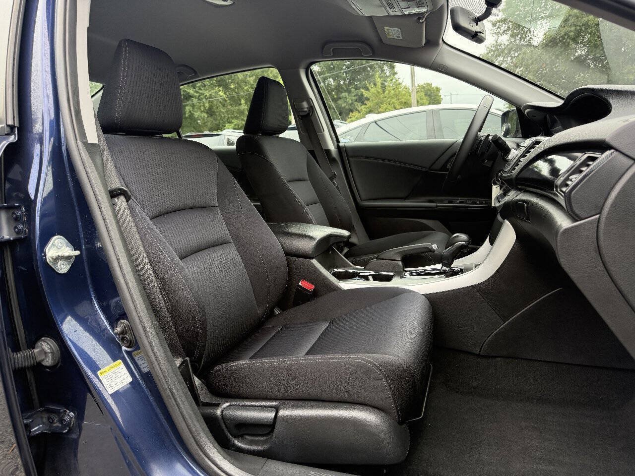 Used 2015 Honda Accord Sport image 14
