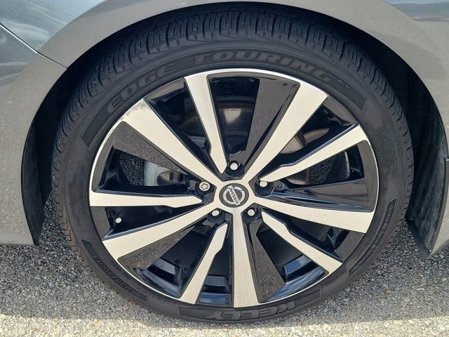 Used 2019 Nissan Altima 2.5 SR w/ SR Premium Package image 10