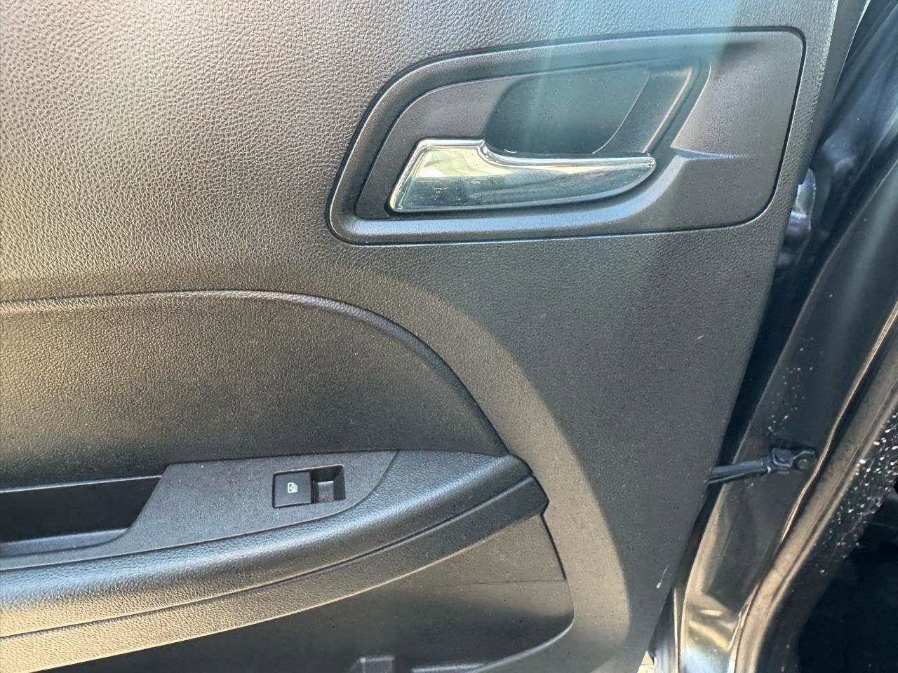 Used 2017 Chevrolet Equinox LS FWD image 37