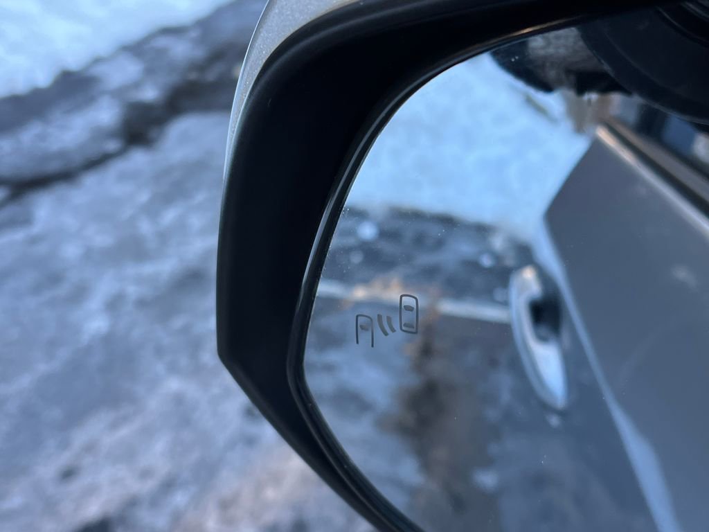 Used 2021 Toyota RAV4 SE image 25