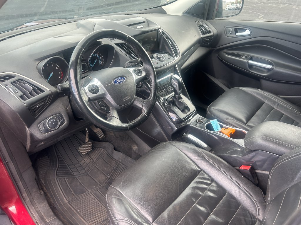Used 2015 Ford Escape Titanium w/ Equipment Group 301A AWD/4WD image 22