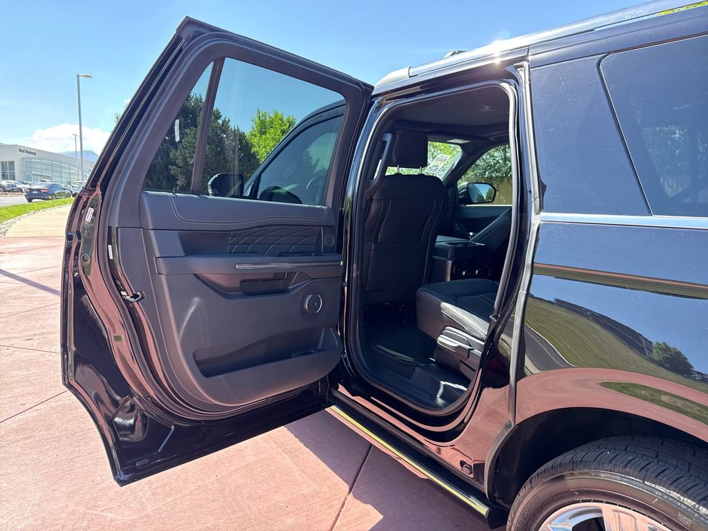 Used 2024 Ford Expedition Max Platinum AWD/4WD image 20