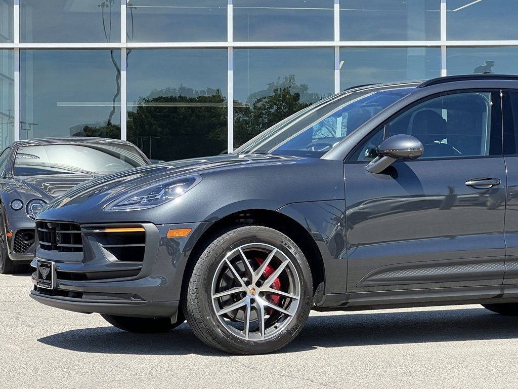 Used 2023 Porsche Macan S w/ Sport Chrono Package image 9